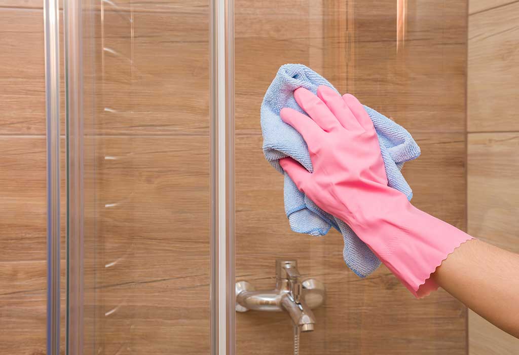Best Method to Cleaning Glass Shower Doors
