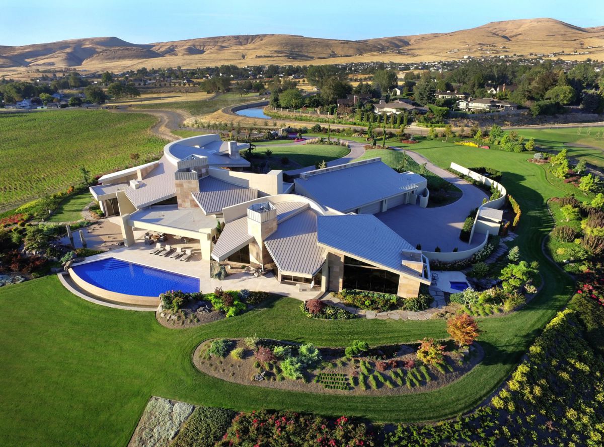 Vineyard Estates for Sale: South-East of France