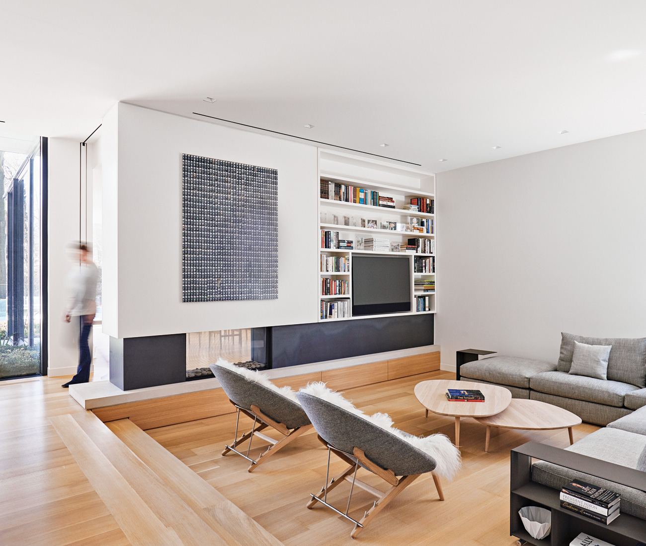 Creating a Cozy and Chic Home with a Sunken Living Room Design